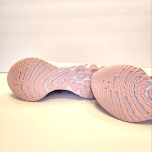 Nike Infinity React running shoes